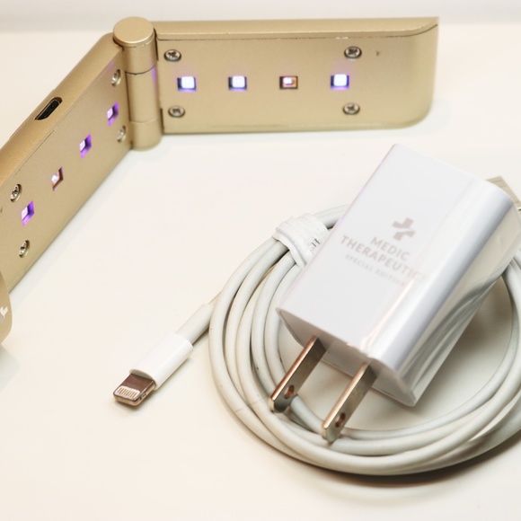 Portable Sterlizing Wand by Medic Therapeutics in Gold Tone - Picture 7 of 8